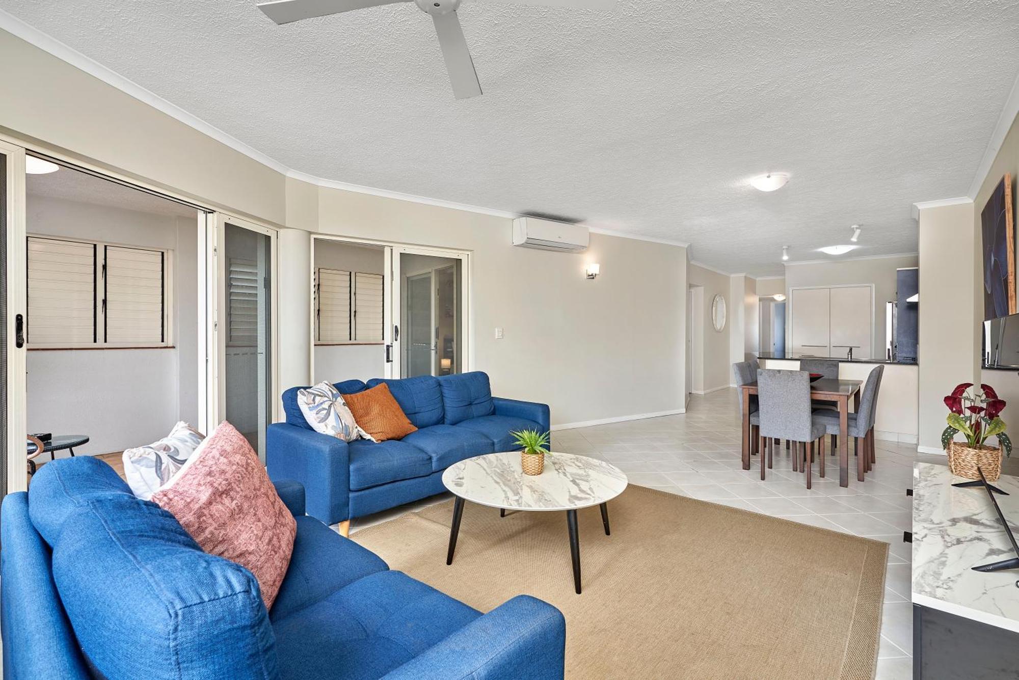 קאירנס North Cove Waterfront Suites מראה חיצוני תמונה