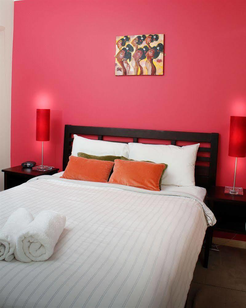 קאירנס North Cove Waterfront Suites מראה חיצוני תמונה